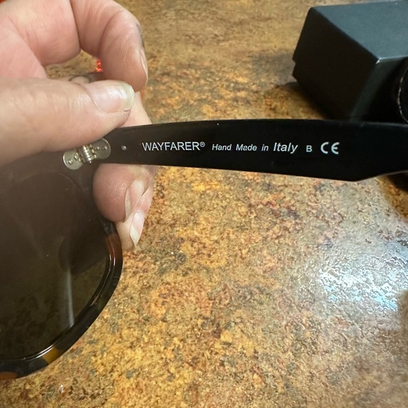 Rayban sunglasses . Authentic - Picture 3 of 8